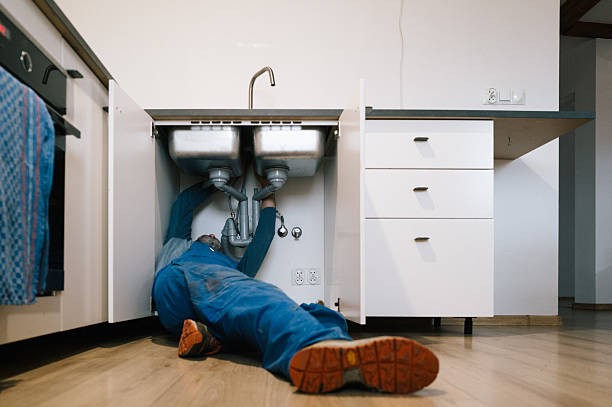 Professional Leak Detection technician working in New Boston, NH